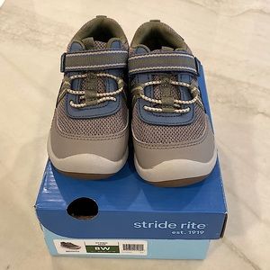 New!! Stride Rite 8W toddler sneaker.